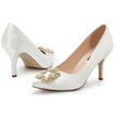 Svadobné topánky na vysokom podpätku s perličkami a biele saténové svadobné topánky