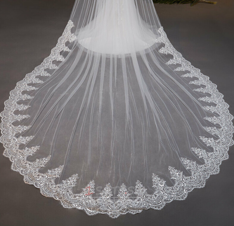 Jedna vrstva vlečených čipkovaných flitrových závojov svadobných doplnkov veľkoobchodne 3,5 metra dlhá závoj