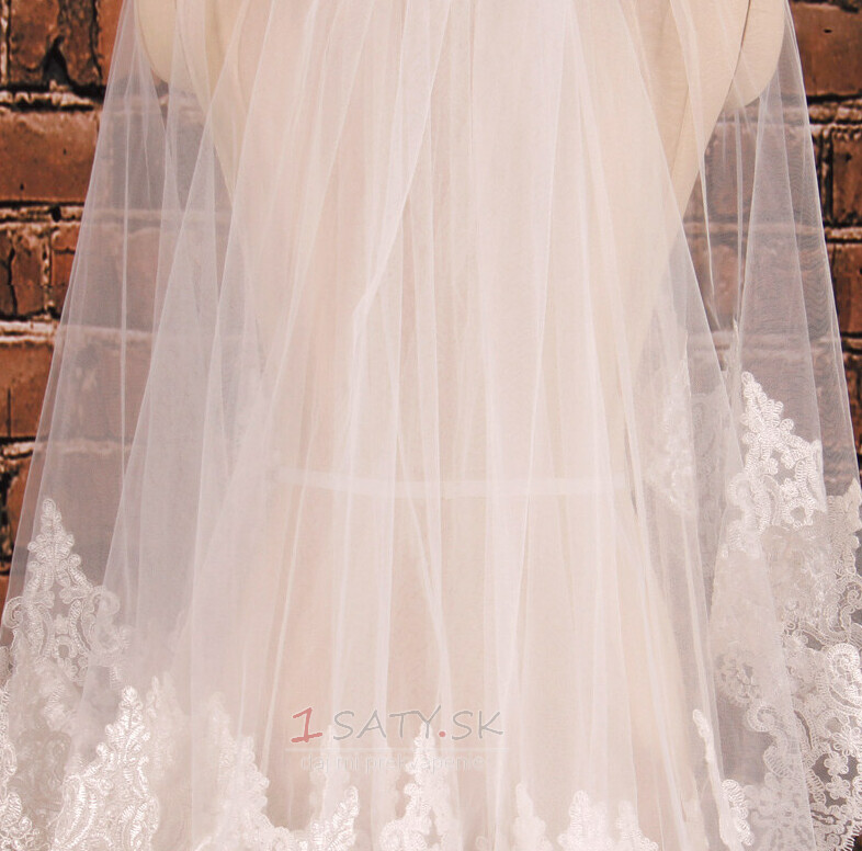 Dvojvrstvový krátky čipkovaný závoj s vlasovým hrebeňom svadobné doplnky svadobný svadobný závoj